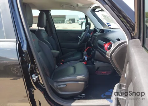 2022 Jeep Renegade Trailhawk 4X4 from USA, damaged, VIN ZACNJDC14NPN68040